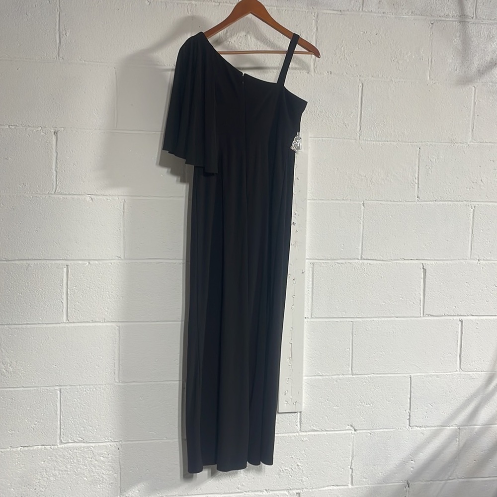 R&M Richards Black One Shoulder Jumpsuit With Silver Details Sz 4P - Picture 4 of 5